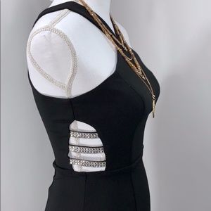 Speechless Juniors' Y-Neck Cutout Bodycon Dress